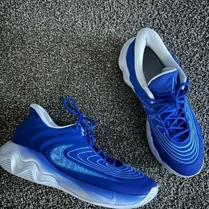 Nike Giannis immortality 4s